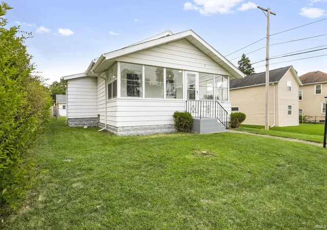 Photo 2 of Sale Pending at 722 S 36th St, South Bend, IN 46615 | MLS# 202635285 | Listing updated on 2026-09-03
