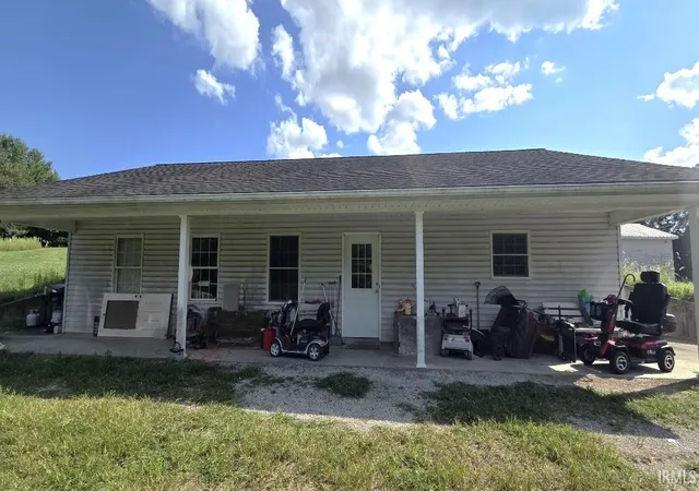 Photo 1 of Sale Pending at 1498 E 800 S Rd, Loogootee, IN 47553 | MLS# 202635292 | Listing updated on 2026-08-27