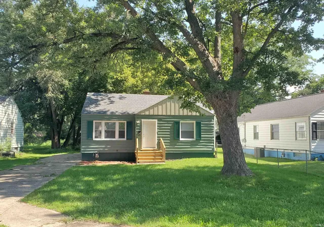 Photo 2 of Sale Pending at 3817 Belle Vista, South Bend, IN 46619 | MLS# 202635293 | Listing updated on 2026-08-31