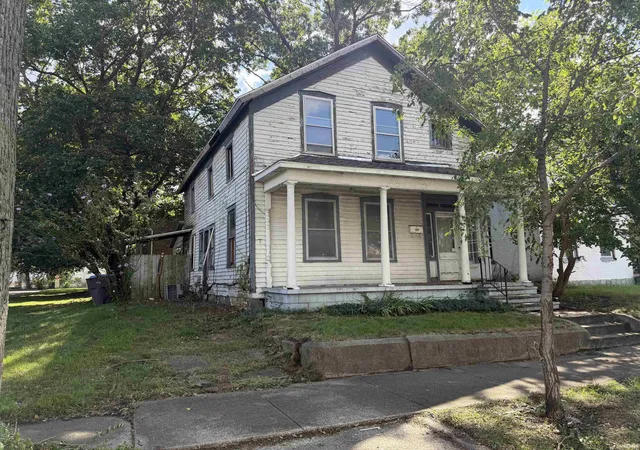 Photo 4 of Manufactured home for sale at 822 Willard St, Elkhart, IN 46516 | MLS# 202635296 | Listing updated on 2026-09-16