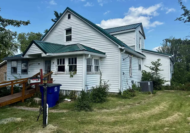 Photo 1 of Sale Pending at 130 S Jefferson St, Princeton, IN 47670 | MLS# 202635307 | Listing updated on 2026-09-14