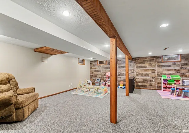 Photo 4 of Sale Pending at 25751 Lily Creek Dr, Elkhart, IN 46514 | MLS# 202635308 | Listing updated on 2026-09-01