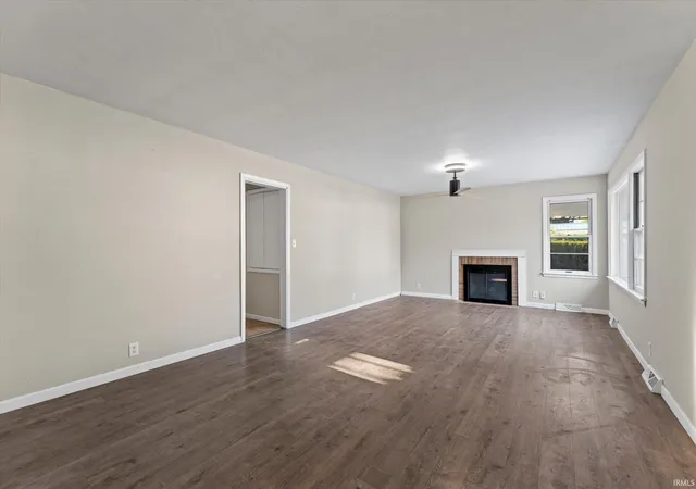 Photo 3 of Manufactured home for sale at 117 Graywood Ave, Elkhart, IN 46516 | MLS# 202635314 | Listing updated on 2026-09-18