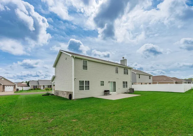 Photo 4 of Manufactured home for sale at 1301 N Wild Pine Dr, Yorktown, IN 47396 | MLS# 202635317 | Listing updated on 2026-08-28