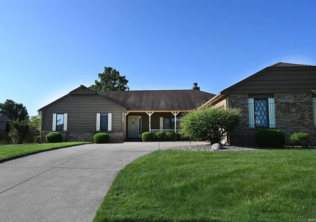 Photo 2 of Sale Pending at 2128 Ransom Dr, Fort Wayne, IN 46845 | MLS# 202635323 | Listing updated on 2026-09-16