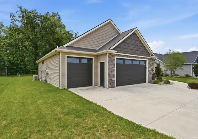Photo 2 of Manufactured home for sale at 2906 Leon Cvs, Fort Wayne, IN 46845 | MLS# 202635331 | Listing updated on 2026-09-05