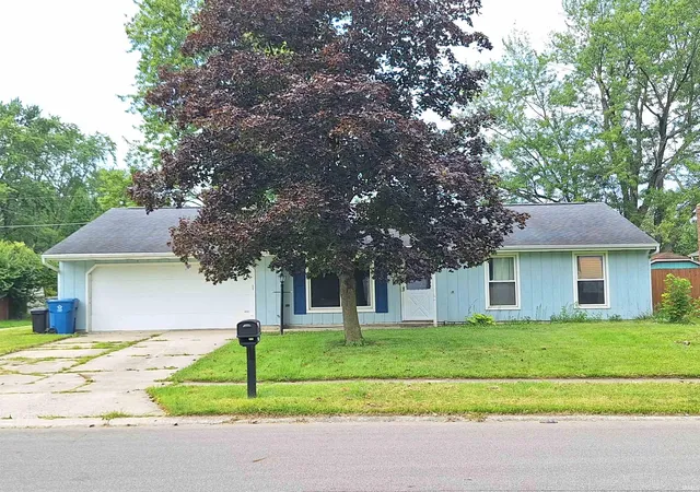 Photo 2 of Manufactured home for sale at 2705 Hollendale Dr, New Haven, IN 46774 | MLS# 202635332 | Listing updated on 2026-09-09