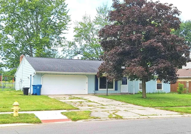Photo 3 of Manufactured home for sale at 2705 Hollendale Dr, New Haven, IN 46774 | MLS# 202635332 | Listing updated on 2026-09-09