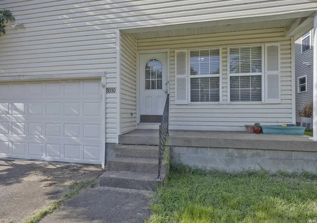 Photo 2 of Sale Pending at 8010 Alexandra Ln, Newburgh, IN 47630 | MLS# 202635335 | Listing updated on 2026-09-04