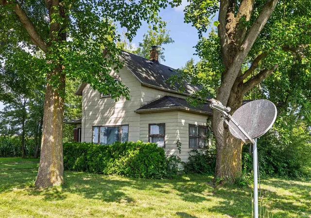 Photo 2 of Sale Pending at 5567 E County Road 300, Logansport, IN 46947 | MLS# 202635344 | Listing updated on 2026-09-01