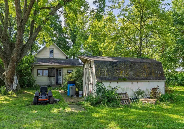 Photo 4 of Sale Pending at 5567 E County Road 300, Logansport, IN 46947 | MLS# 202635344 | Listing updated on 2026-09-01