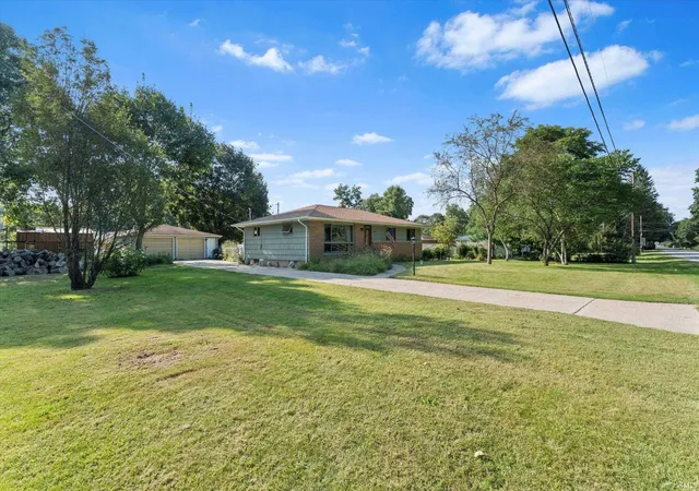 Photo 2 of Manufactured home for sale at 52083 Kenilworth Rd, South Bend, IN 46637 | MLS# 202635349 | Listing updated on 2026-09-01