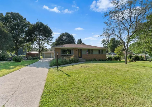 Photo 3 of Manufactured home for sale at 52083 Kenilworth Rd, South Bend, IN 46637 | MLS# 202635349 | Listing updated on 2026-09-10