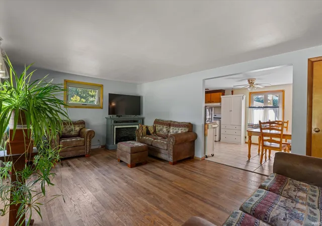 Photo 4 of Manufactured home for sale at 52083 Kenilworth Rd, South Bend, IN 46637 | MLS# 202635349 | Listing updated on 2026-10-21