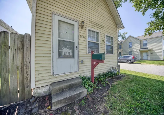 Photo 3 of Manufactured home for sale at 2474 W Virginia St, Evansville, IN 47712 | MLS# 202635353 | Listing updated on 2026-09-08
