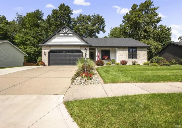 Photo 3 of Manufactured home for sale at 1006 Hidden Meadow Ln, Middlebury, IN 46540 | MLS# 202635356 | Listing updated on 2026-09-12