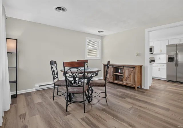 Photo 4 of Manufactured home for sale at 606 N Twyckenham Dr, South Bend, IN 46617 | MLS# 202635363 | Listing updated on 2026-09-25