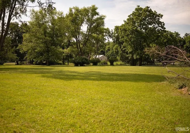 Photo 2 of Sale Pending at 6429 Wea Woodland Dr, Lafayette, IN 47909 | MLS# 202635371 | Listing updated on 2026-09-09