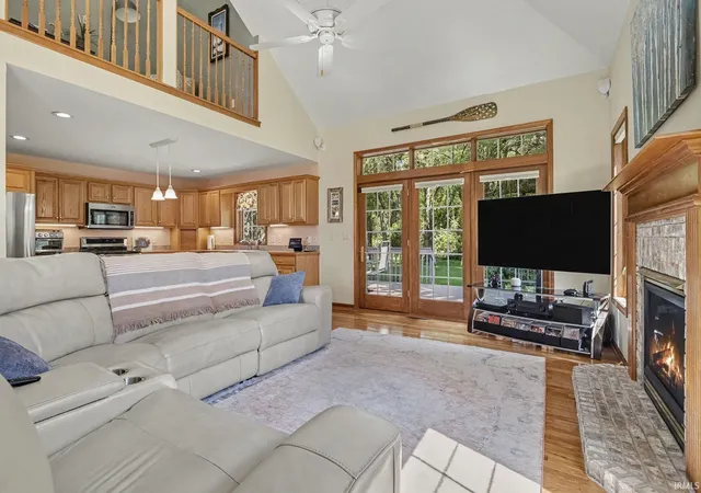 Photo 3 of Sale Pending at 3608 Oak Ridge Dr, Elkhart, IN 46517 | MLS# 202635386 | Listing updated on 2026-09-15