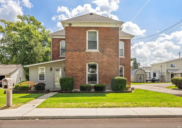 Photo 3 of Sale Pending at 321 S Jefferson St, Montpelier, IN 47359 | MLS# 202635389 | Listing updated on 2026-09-11