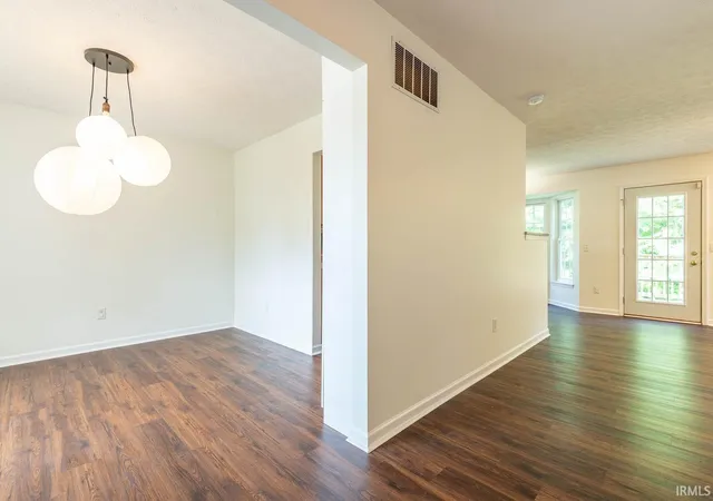 Photo 3 of Manufactured home for sale at 4777 N White River Dr, Bloomington, IN 47404 | MLS# 202635422 | Listing updated on 2026-09-20