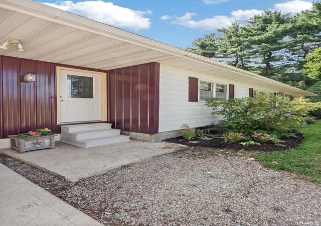 Photo 3 of Sale Pending at 819 W 1350 South, Kokomo, IN 46901 | MLS# 202635429 | Listing updated on 2026-09-07