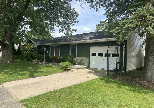 Photo 4 of Manufactured home for sale at 1427 Franklin St, Rochester, IN 46975 | MLS# 202635442 | Listing updated on 2026-09-01