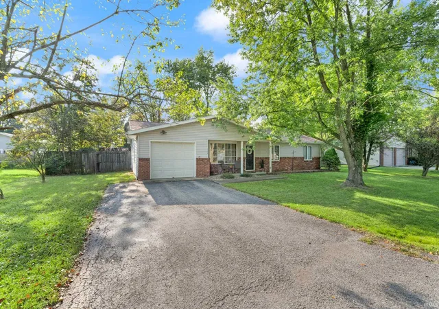 Photo 3 of Manufactured home for sale at 115 Hel Mar Dr, Mitchell, IN 47446 | MLS# 202635444 | Listing updated on 2026-08-28