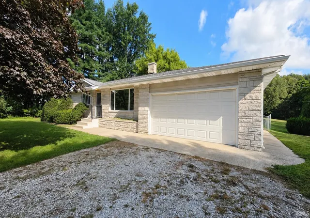 Photo 3 of Manufactured home for sale at 1251 E Us Hwy 6 & 35 Hwy, Hamlet, IN 46532 | MLS# 202635453 | Listing updated on 2026-09-12