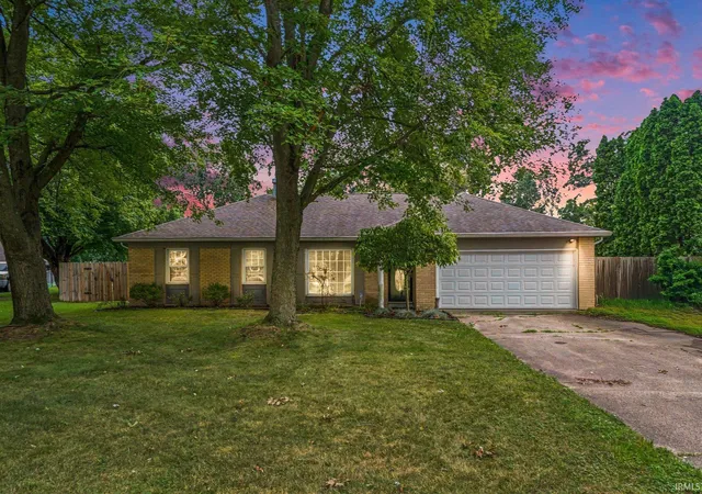 Photo 1 of Sale Pending at 30798 Oakcrest Dr, Granger, IN 46530 | MLS# 202635454 | Listing updated on 2026-09-01