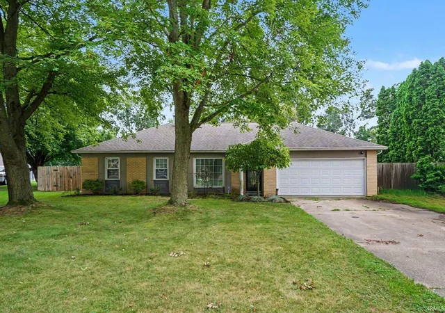 Photo 2 of Sale Pending at 30798 Oakcrest Dr, Granger, IN 46530 | MLS# 202635454 | Listing updated on 2026-09-01
