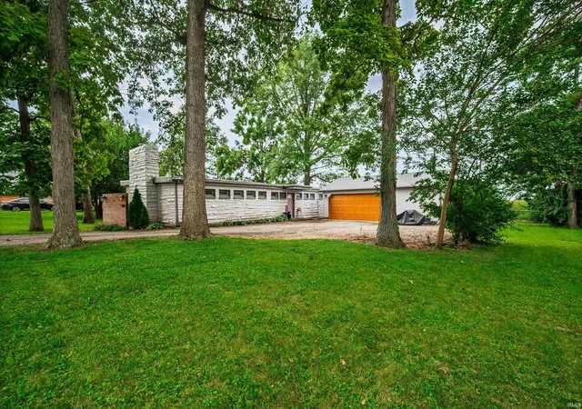 Photo 2 of Manufactured home for sale at 5005 N Hickory Rd, Muncie, IN 47303 | MLS# 202635480 | Listing updated on 2026-09-01