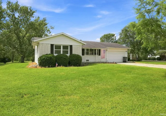 Photo 3 of Sale Pending at 121 Riverside Ct, Decatur, IN 46733 | MLS# 202635488 | Listing updated on 2026-09-16