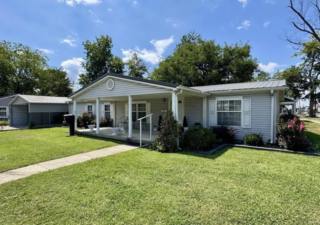 Photo 3 of Manufactured home for sale at 101 S Race St, Princeton, IN 47670 | MLS# 202635512 | Listing updated on 2026-09-24