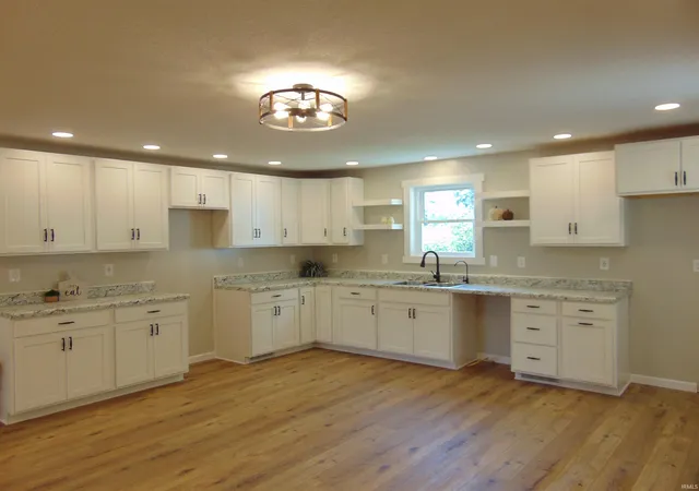 Photo 4 of Manufactured home for sale at 8140 Se Jeff Rd, Warren, IN 46792 | MLS# 202635522 | Listing updated on 2026-09-16