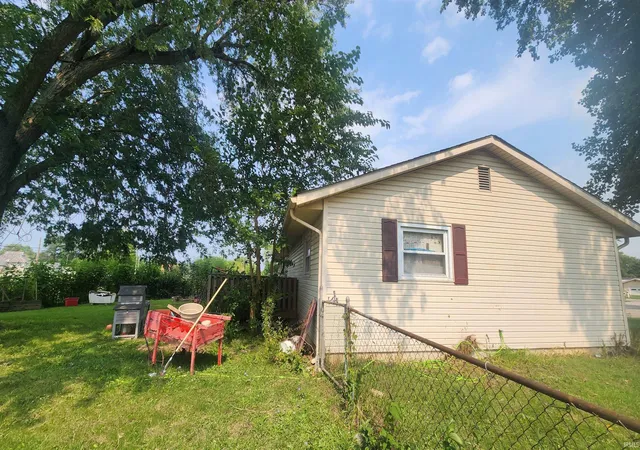 Photo 4 of Manufactured home for sale at 101 Norfolk Dr, Alexandria, IN 46001 | MLS# 202635532 | Listing updated on 2026-08-31