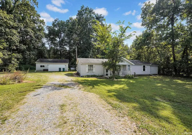 Photo 2 of Sale Pending at 9331 Wabash 17 Ave, Mount Carmel, IL 62863 | MLS# 202635539 | Listing updated on 2026-09-24