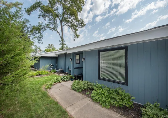 Photo 3 of Manufactured home for sale at 1721 N Francis St, Monticello, IN 47960 | MLS# 202635550 | Listing updated on 2026-08-29