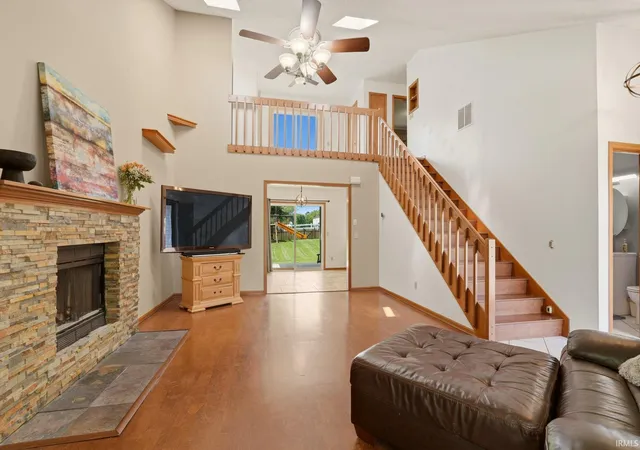 Photo 3 of Manufactured home for sale at 1010 Autumn Ridge Ln, Fort Wayne, IN 46804 | MLS# 202635555 | Listing updated on 2026-09-11
