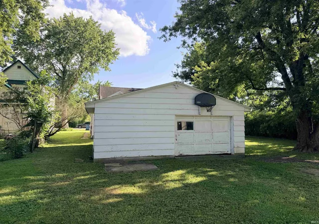 Photo 3 of Sale Pending at 111 E South G St, Gas City, IN 46933 | MLS# 202635559 | Listing updated on 2026-10-02