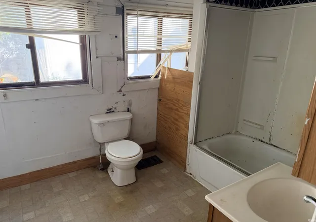 Photo 9 of Sale Pending at 111 E South G St, Gas City, IN 46933 | MLS# 202635559 | Listing updated on 2026-10-02