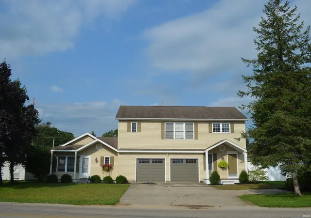 Photo 1 of Manufactured home for sale at 1411 S Harkless Dr, Syracuse, IN 46567 | MLS# 202635576 | Listing updated on 2026-09-25