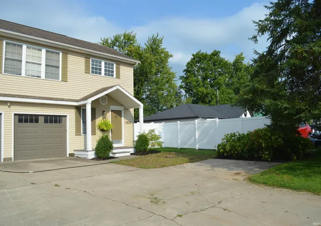 Photo 4 of Manufactured home for sale at 1411 S Harkless Dr, Syracuse, IN 46567 | MLS# 202635576 | Listing updated on 2026-09-25