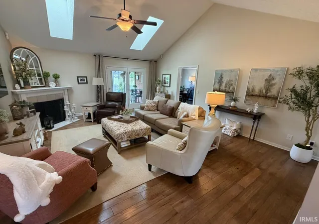 Photo 3 of Manufactured home for sale at 715 Merimac Dr, Evansville, IN 47711 | MLS# 202635584 | Listing updated on 2026-08-31