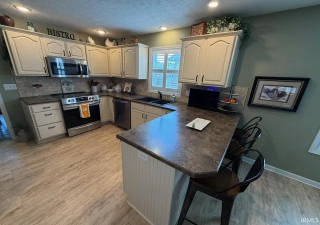 Photo 4 of Manufactured home for sale at 715 Merimac Dr, Evansville, IN 47711 | MLS# 202635584 | Listing updated on 2026-08-31