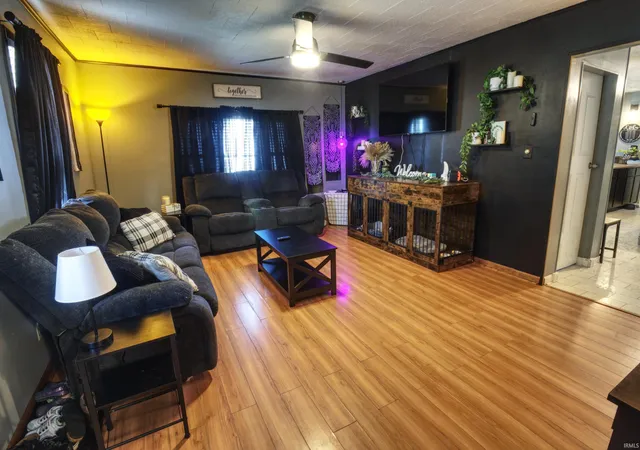 Photo 2 of Manufactured home for sale at 1808 Wabash St, Vincennes, IN 47591 | MLS# 202635589 | Listing updated on 2026-09-18