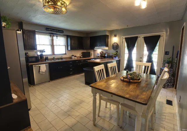 Photo 4 of Manufactured home for sale at 1808 Wabash St, Vincennes, IN 47591 | MLS# 202635589 | Listing updated on 2026-09-18