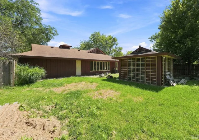 Photo 2 of Sale Pending at 6930 Winnebago Dr, Fort Wayne, IN 46815 | MLS# 202635590 | Listing updated on 2026-08-30