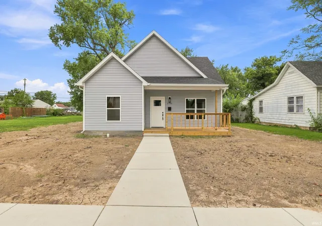 Photo 2 of Manufactured home for sale at 2710 N B St, Elwood, IN 46036 | MLS# 202635611 | Listing updated on 2026-08-29