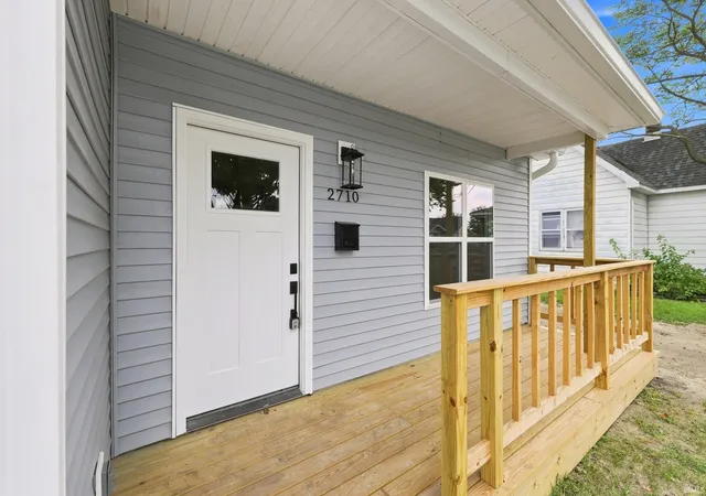 Photo 3 of Manufactured home for sale at 2710 N B St, Elwood, IN 46036 | MLS# 202635611 | Listing updated on 2026-08-29